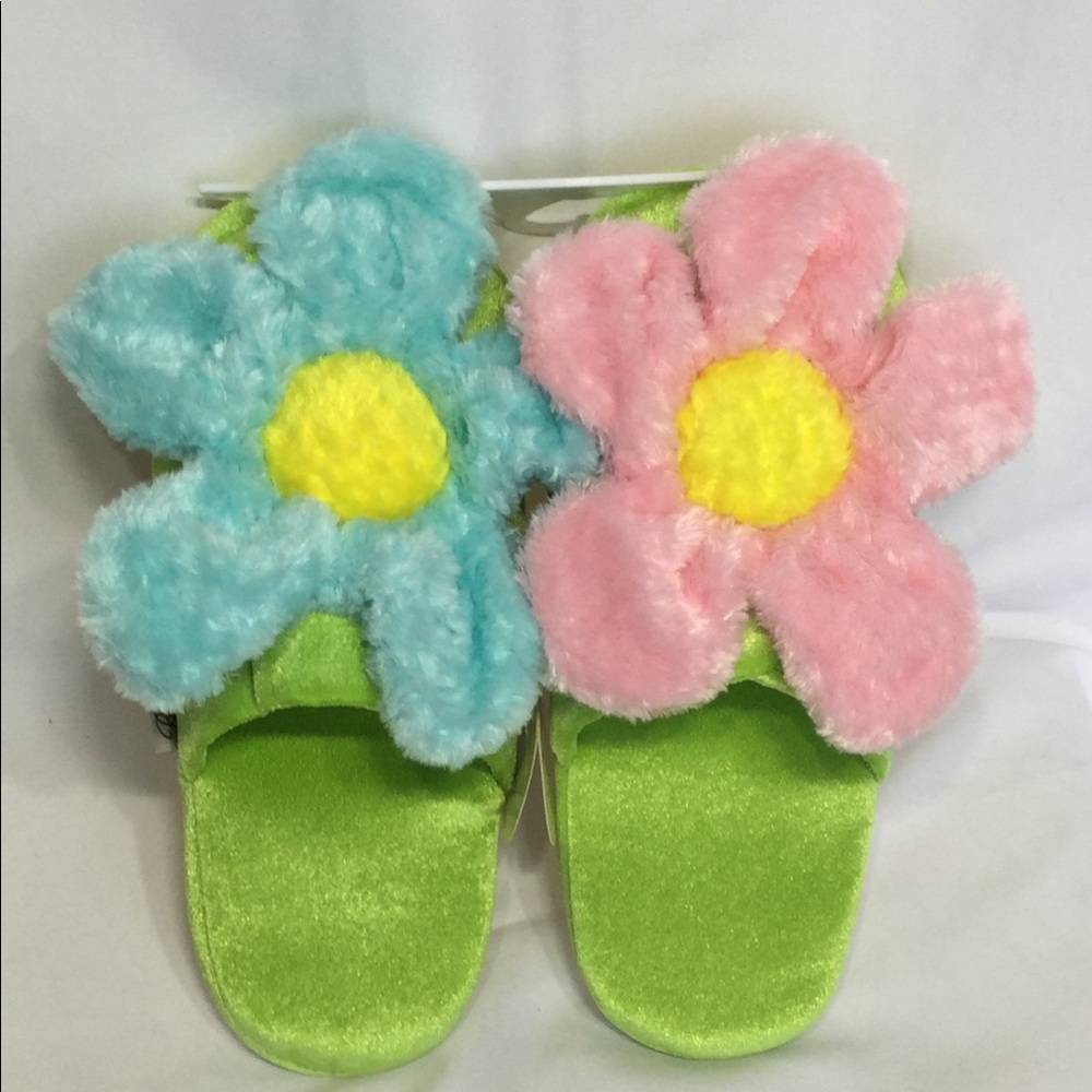 NWT size 10 flower bedroom slippers